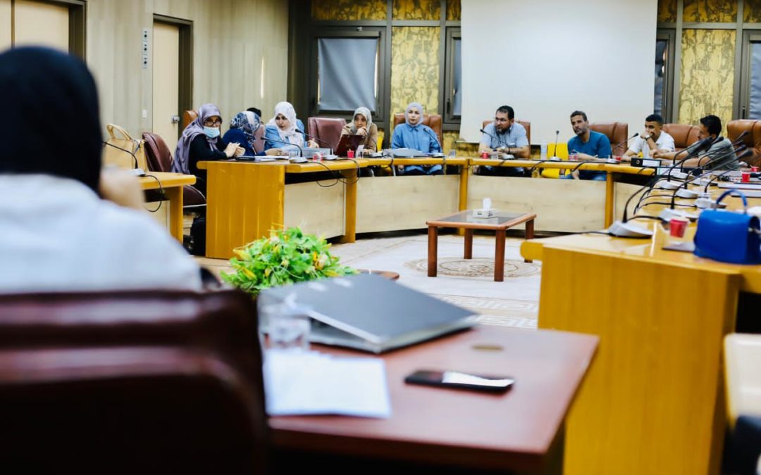كلية العلوم الطبية الحيوية تعقد اجتماعًا لمناقشة معايير الجودة وخطط التطوير