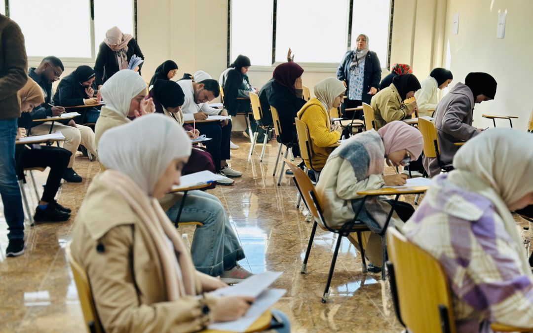 عميد كلية العلوم الطبية الحيوية يجري جولة تفقدية لسير الامتحانات بالكليات الطبية